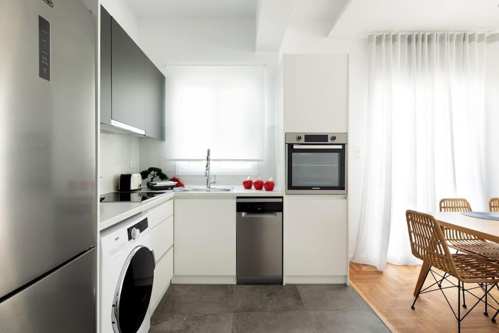 Blue Delta Apartment Palaio Faliro Афины Экстерьер фото