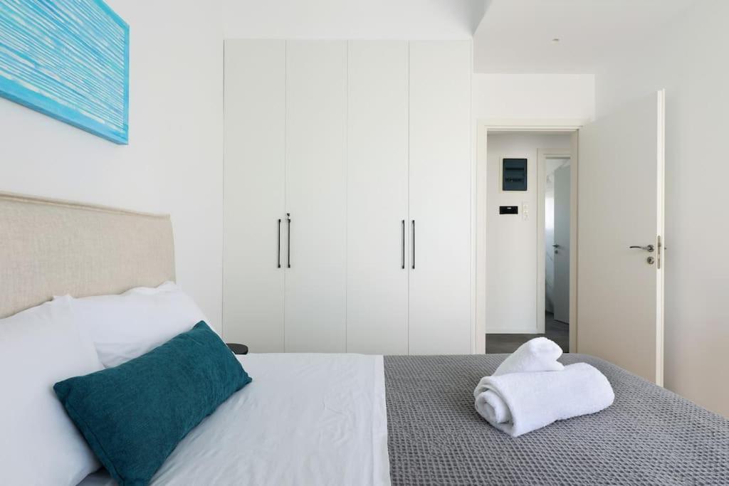 Blue Delta Apartment Palaio Faliro Афины Экстерьер фото